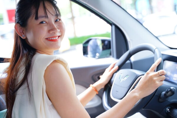 Những vị khách hàng nữ quan tâm đến Wuling Hongguang MiniEV