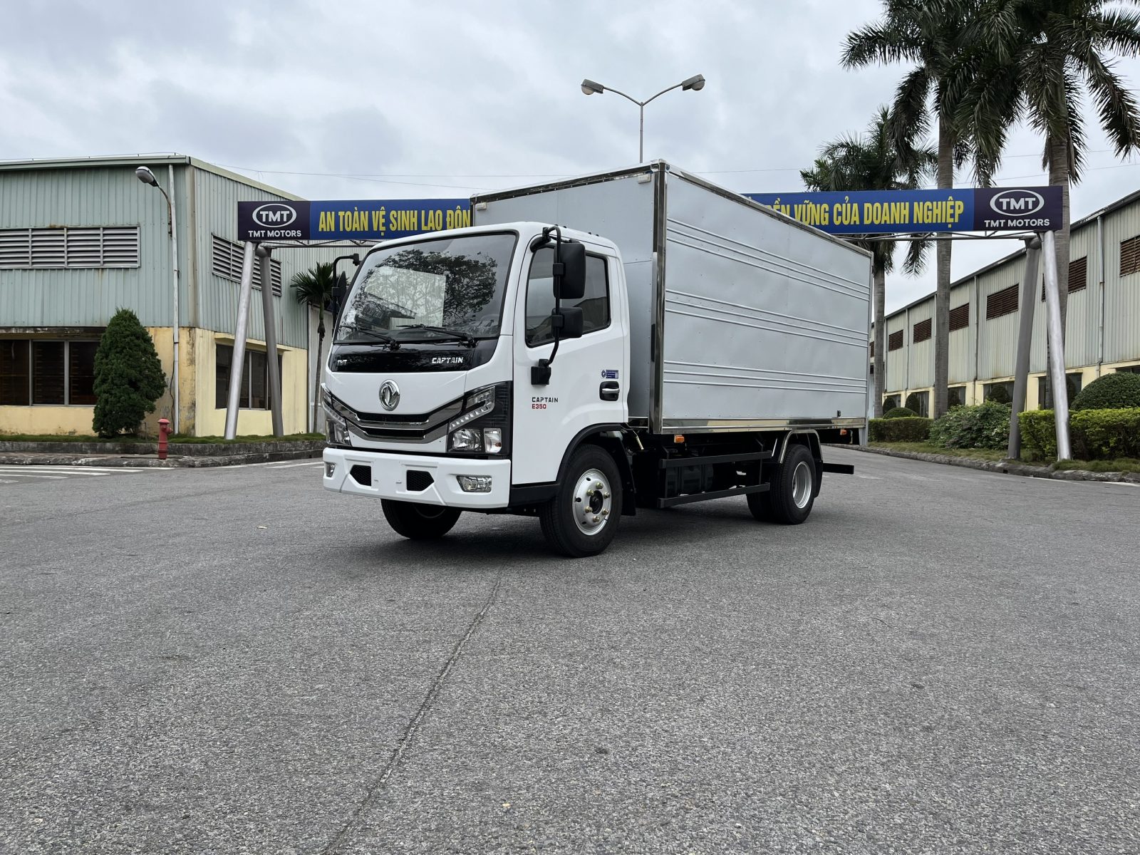 Ngoại thất CAPTAIN E