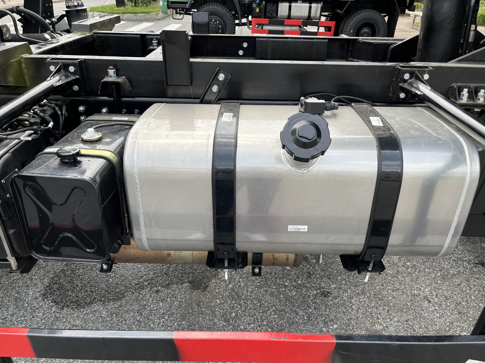 Bình nhiên liệu hợp kim nhôm dung tích 180L.