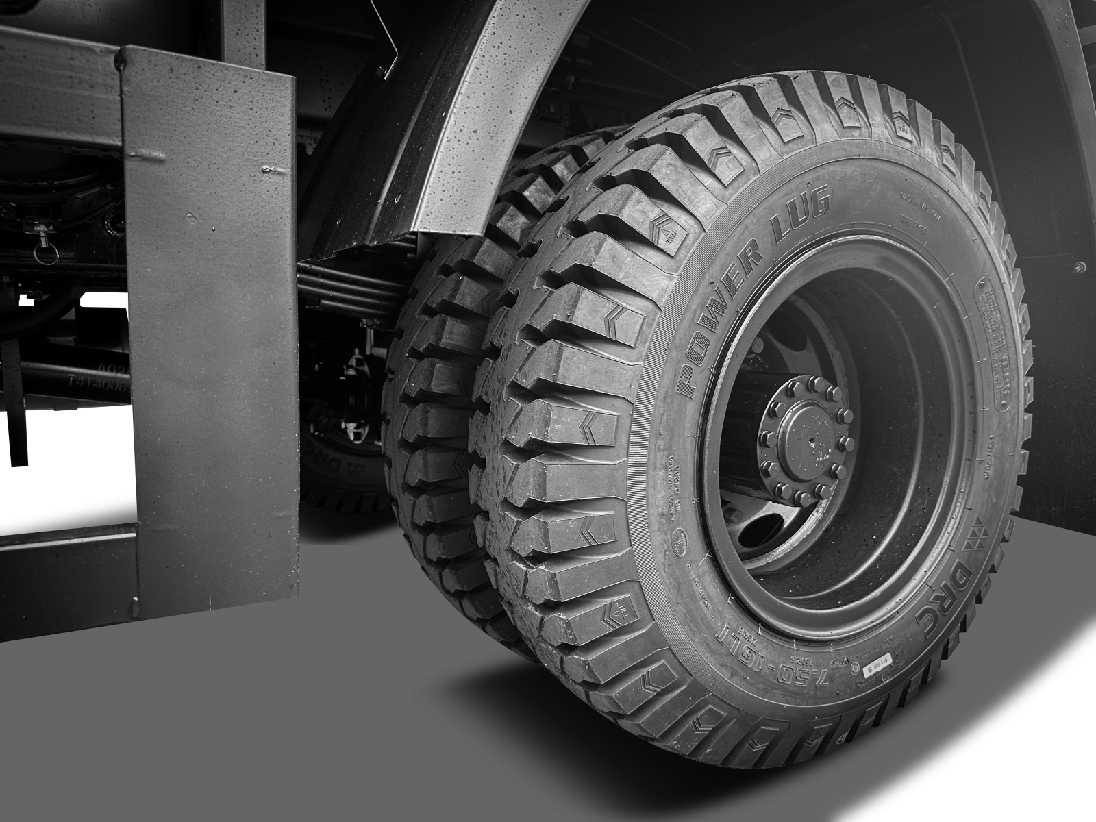 Lốp trước/ sau 7.50 - 16