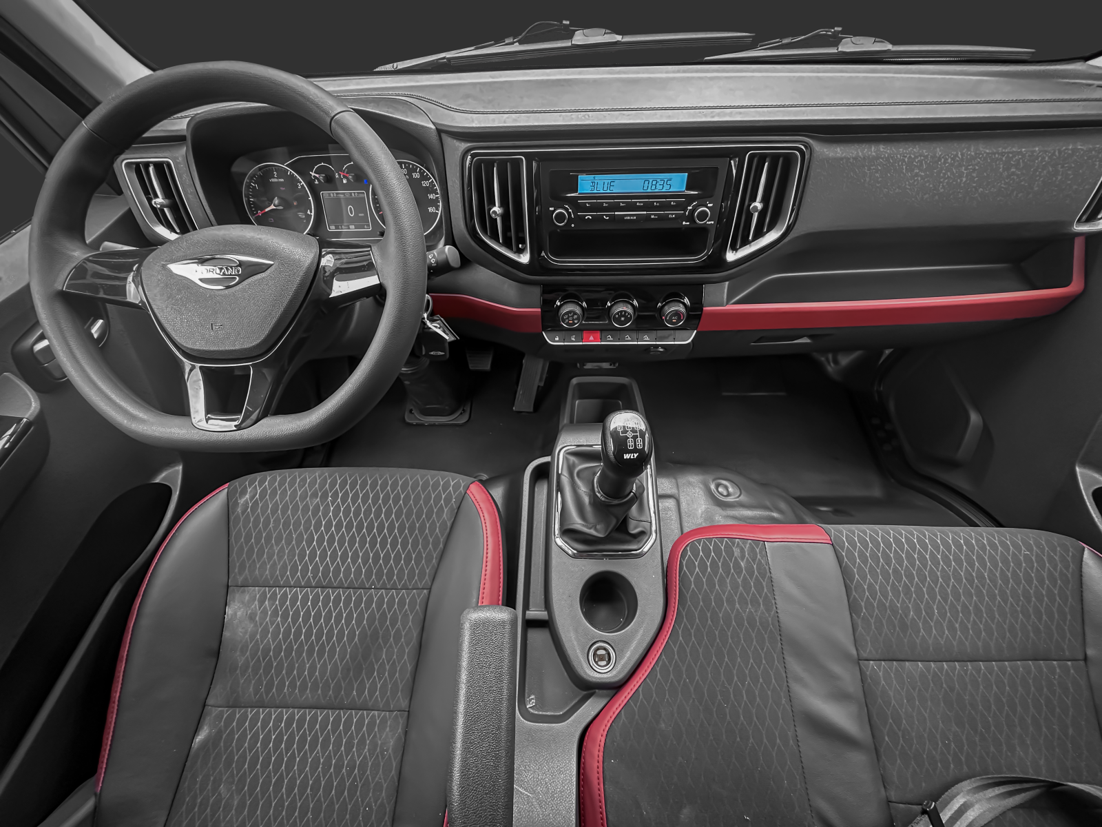 Sở hữu khoang cabin rộng rãi với thiết kế hiện đại, trang bị tiện nghi đầy đủ sẽ đem đến trải nghiệm lái xe thoải mái cho tài xế trên mọi cung đường.